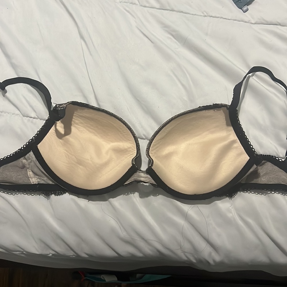 Victoria Secret Push-up bra - Picture 3 of 4